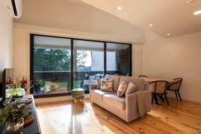Porto Luxe Stay with shared Pool and Garden